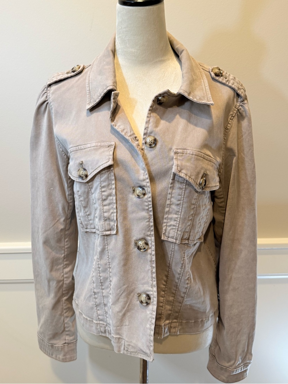 PAIGE SZ M Tan/Taupe Pacey Utility Jacket with Front Flap Pockets- perfect cond.